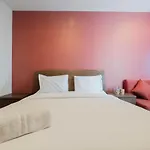 Cozy Studio Apartment At Grand Kamala Lagoon By Travelio