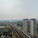Cozy Studio Apartment At Grand Kamala Lagoon By Travelio