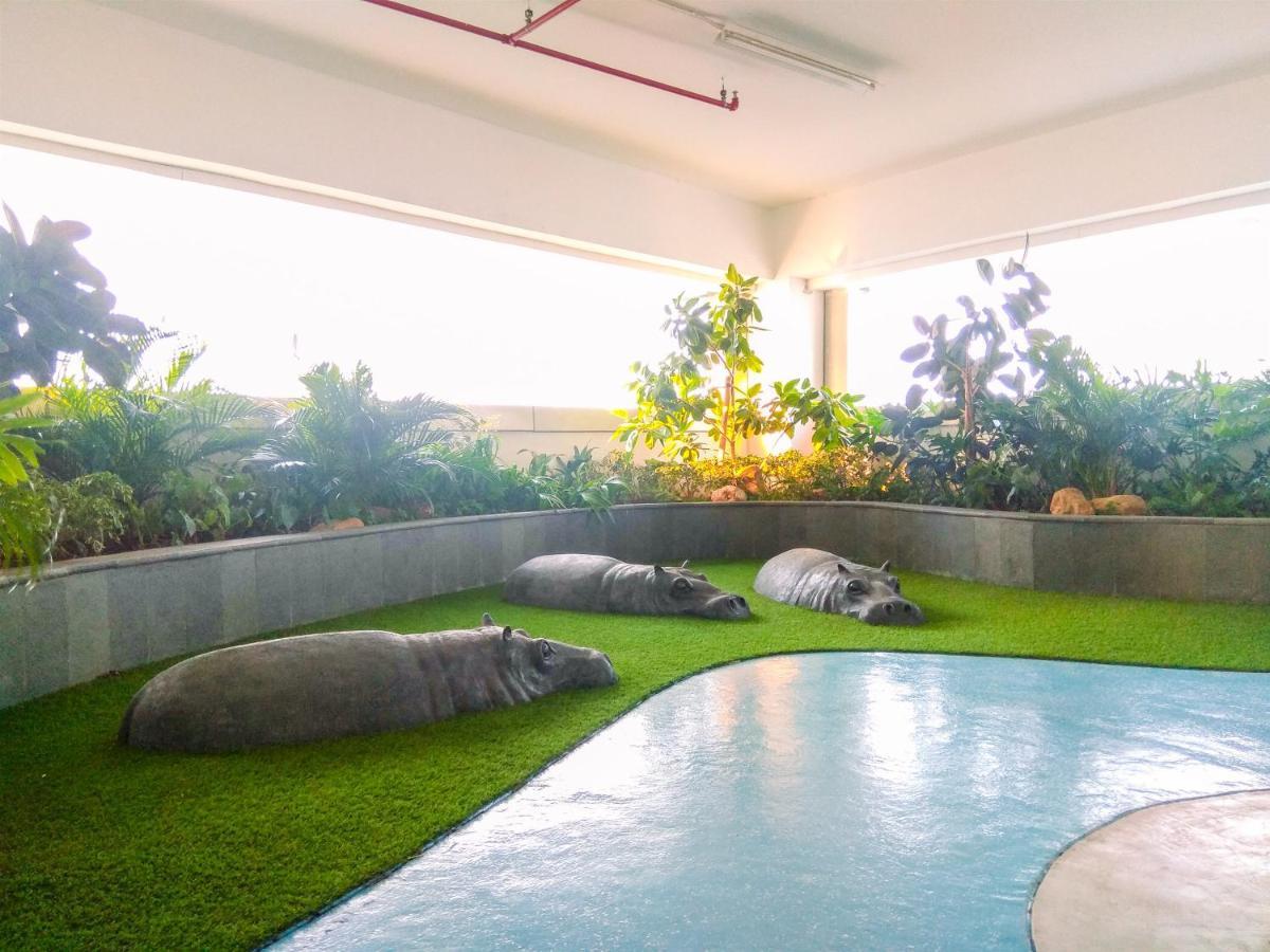 Cozy At Grand Kamala Lagoon By Travelio * Bekasi