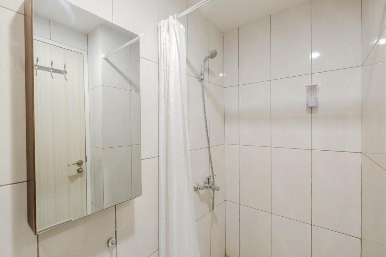 Apartemen Cozy At Grand Kamala Lagoon By Travelio *